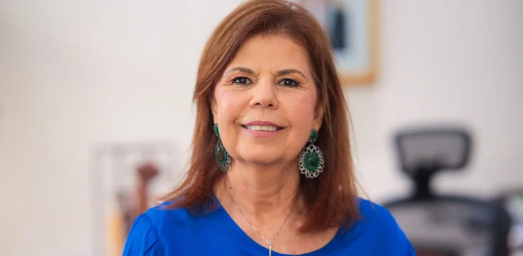 Helena Secretária