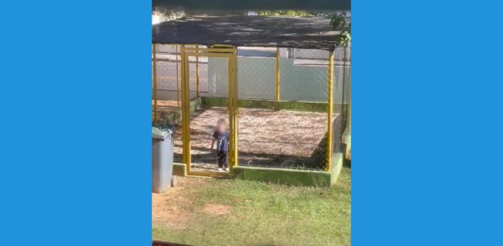 Criança jaula