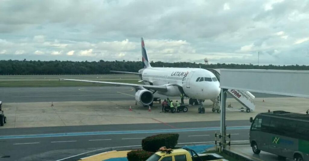Avião SLZ