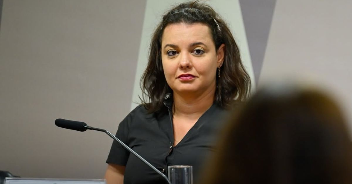 Justiça censura