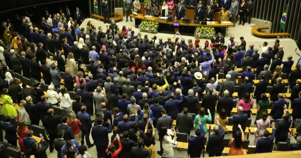 Deputados reeleição