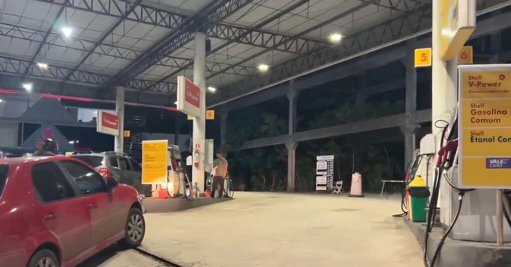 posto combustíveis